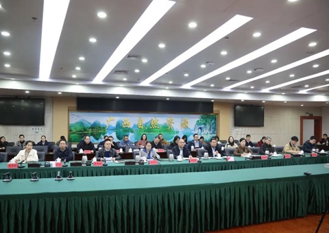 广西部署耕地；ず秃由铰袒占渥ㄏ罟婊僭旃ぷ “破局”耕林空间矛盾